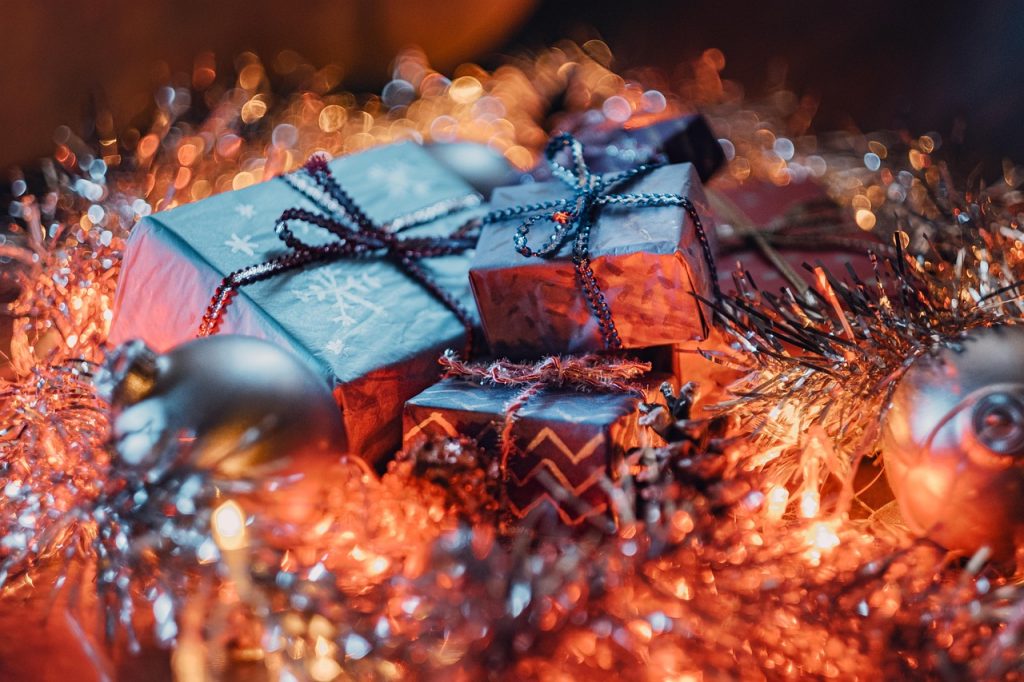christmas, gifts, free background, presents, desktop backgrounds, christmas gifts, christmas presents, gift boxes, christmas decorations, wallpaper hd, decorations, beautiful wallpaper, boxes, garland, christmas lights, 4k wallpaper 1920x1080, full hd wallpaper, illuminated, holidays, mac wallpaper, windows wallpaper, christmas celebration, hd wallpaper, background, wallpaper 4k, 4k wallpaper, cool backgrounds, christmas background, free wallpaper, happychristmas, laptop wallpaper, christmas wallpaper